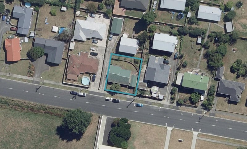 22 Foster Road, Temple View, Hamilton - Carousel 1
