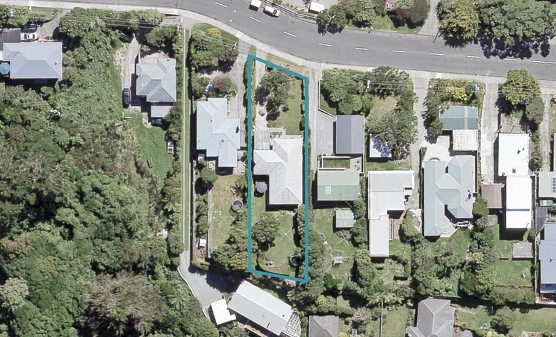 198 Miromiro Road, Normandale, Lower Hutt - Carousel 1