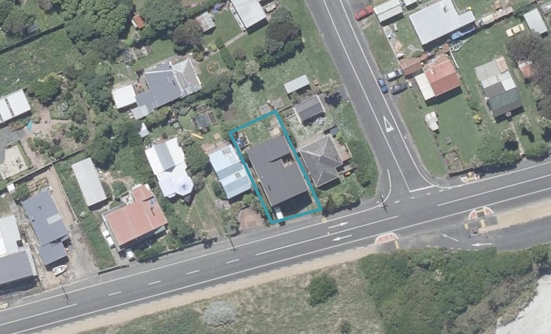 1084 Brighton Road, Brighton, Dunedin - Carousel 1