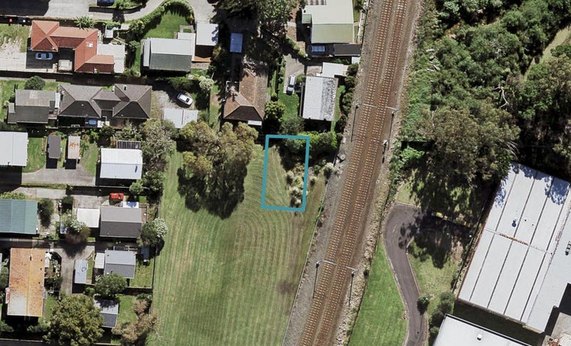 11 Porowhita Road, Avondale, Auckland - Carousel 1