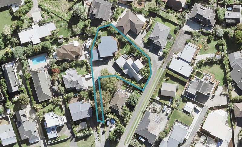 2/131 Carlisle Road, Northcross, Auckland - Carousel 1