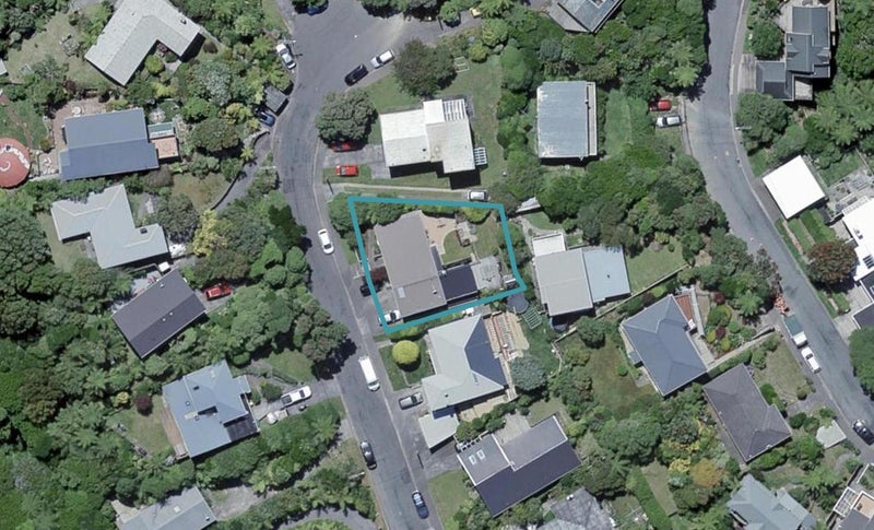 20 Huntleigh Park Way, Ngaio, Wellington - Carousel 1