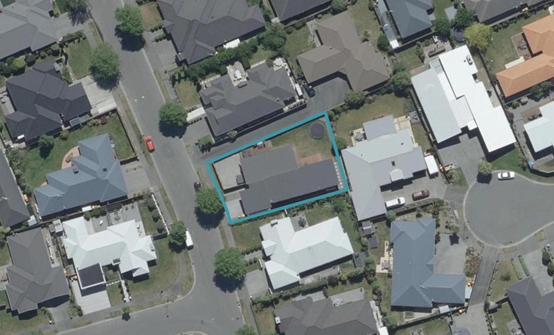 8 Tatahi Street, Parklands, Christchurch - Carousel 1