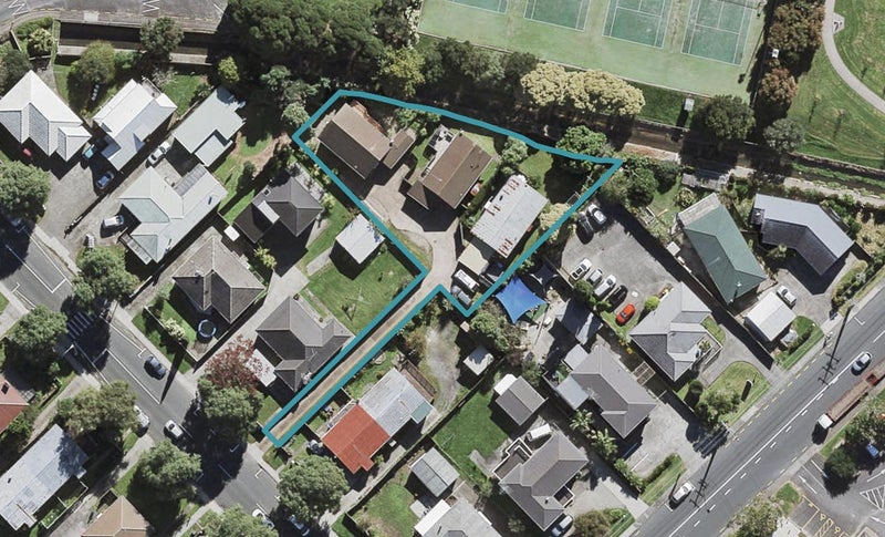 1/5 Chartwell Avenue, Glenfield, Auckland - Carousel 1