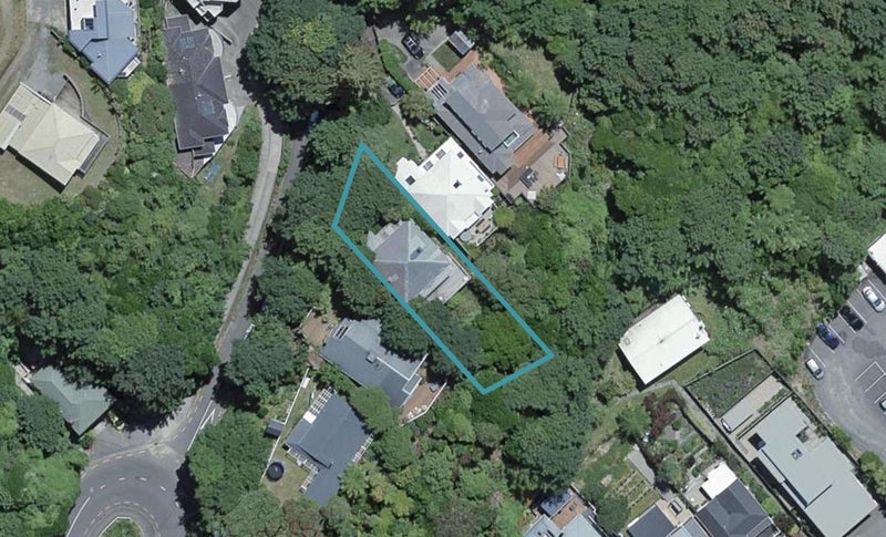 8 Bank Road, Northland, Wellington - Carousel 1