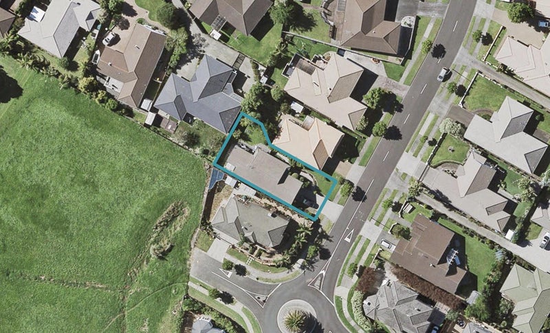 15A Amberwood Drive, Northpark, Auckland - Carousel 1