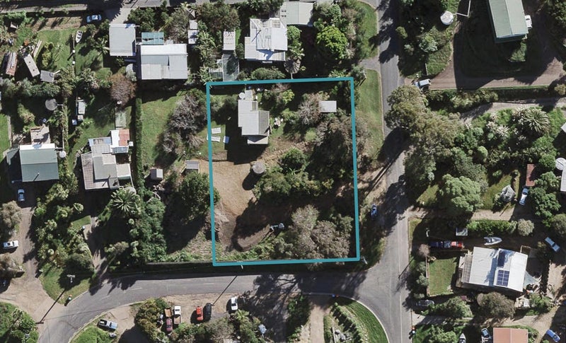 46 Erua Road, Ostend, Waiheke Island - Carousel 1
