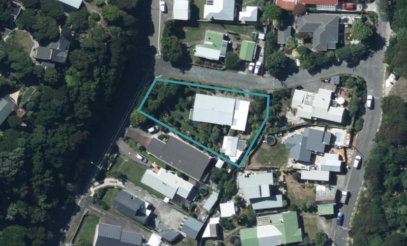54 Airlie Road, Plimmerton, Porirua - Carousel 1