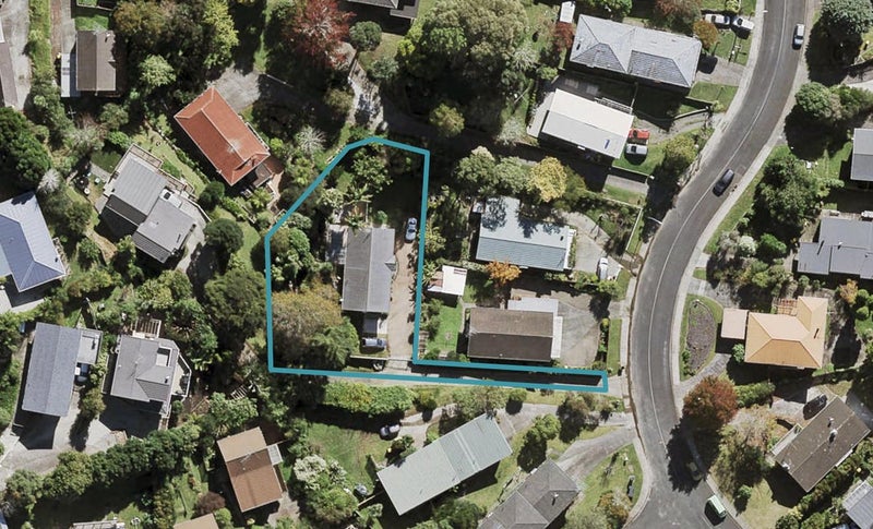 42 Ayton Drive, Totara Vale, Auckland - Carousel 1