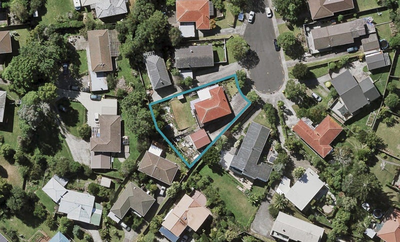 13 Cassia Place, Sunnynook, Auckland - Carousel 1