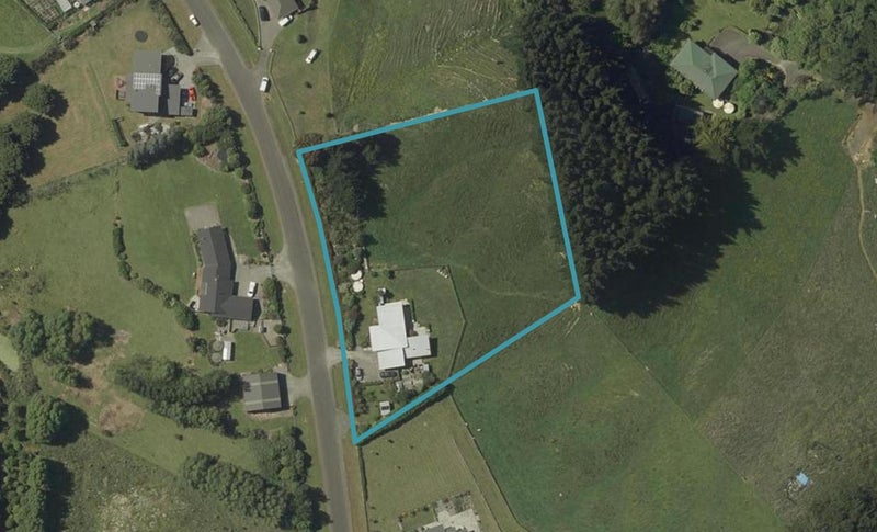18 Branksome Place, Palmerston North - Carousel 1