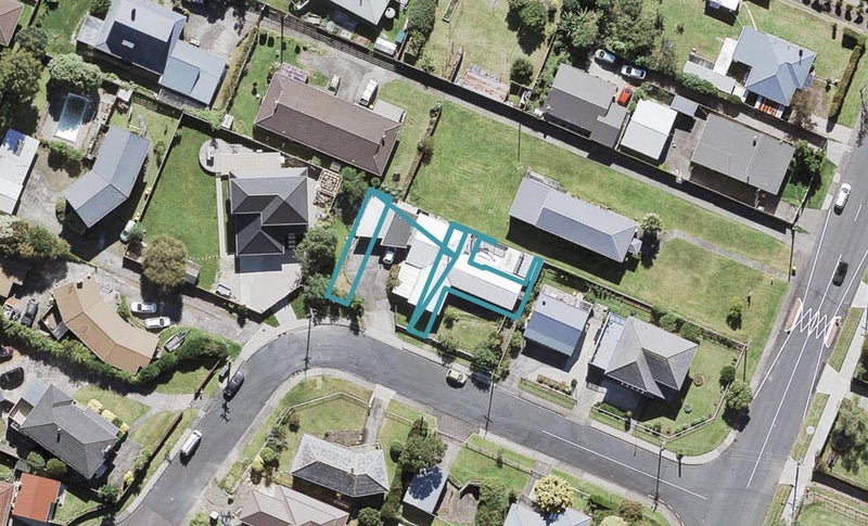 3E Scanlen Terrace, Kelston, Auckland - Carousel 1
