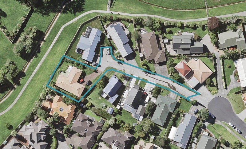 24 Dana Place, Somerville, Auckland - Carousel 1