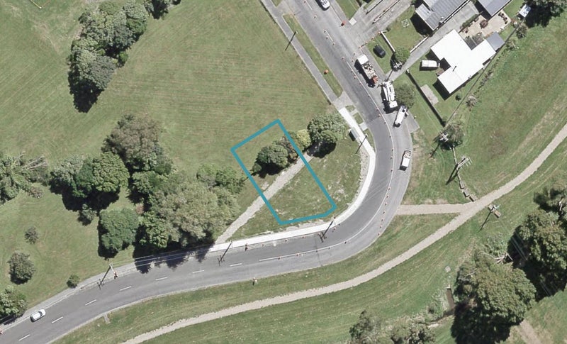 36 Manor Park Road, Manor Park, Lower Hutt - Carousel 1