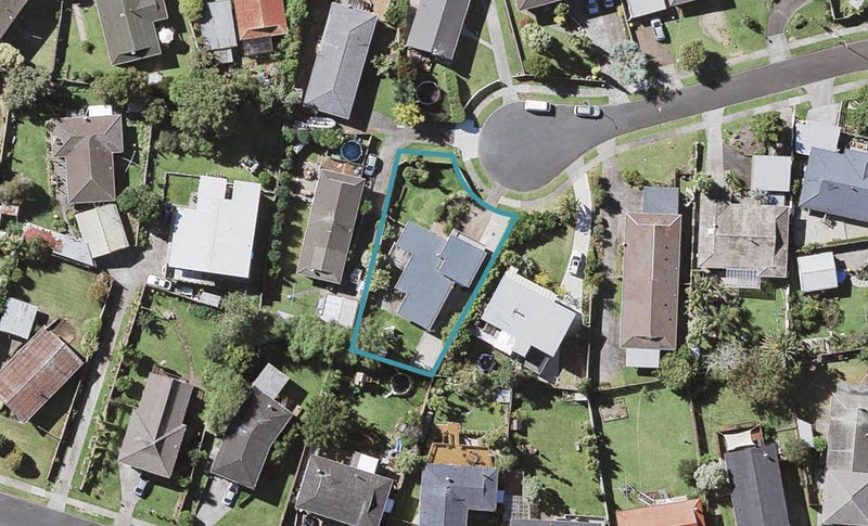10 Towra Place, Botany Downs, Auckland - Carousel 1