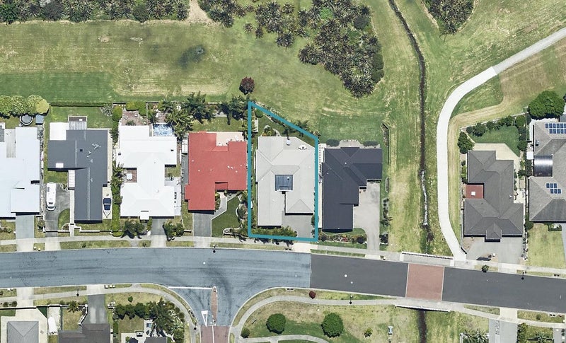 93 Oriental Parade, Papamoa Beach, Papamoa - Carousel 1