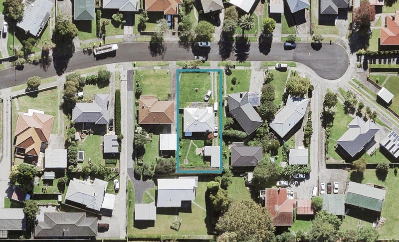31 Cutler Street, New Lynn, Auckland - Carousel 1