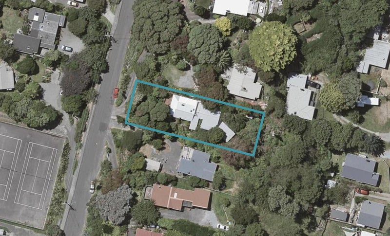 17 Tennis Court Road, Raumati South, Paraparaumu - Carousel 1
