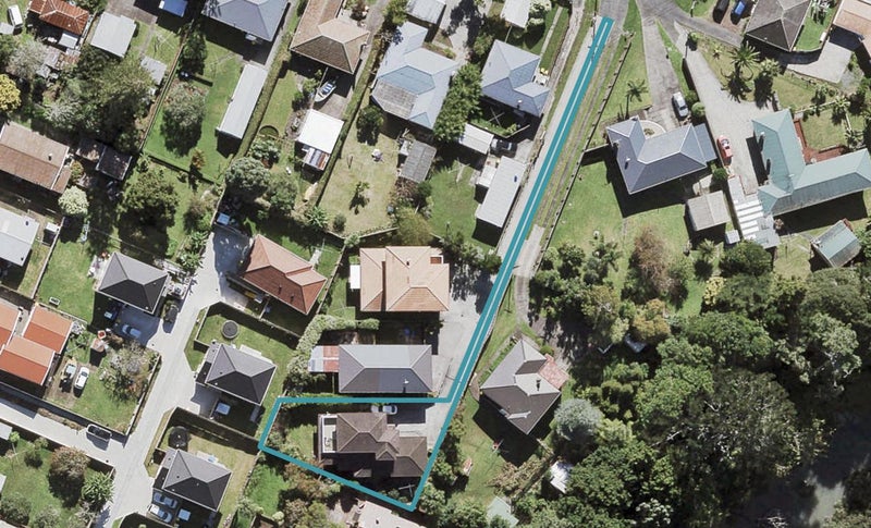 21B Beaubank Road, Kelston, Auckland - Carousel 1
