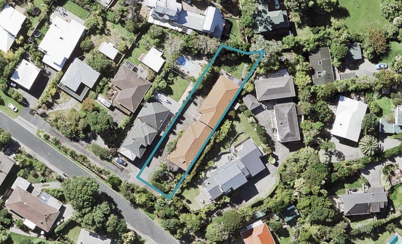 1/11 Seaton Road, Murrays Bay, Auckland - Carousel 1