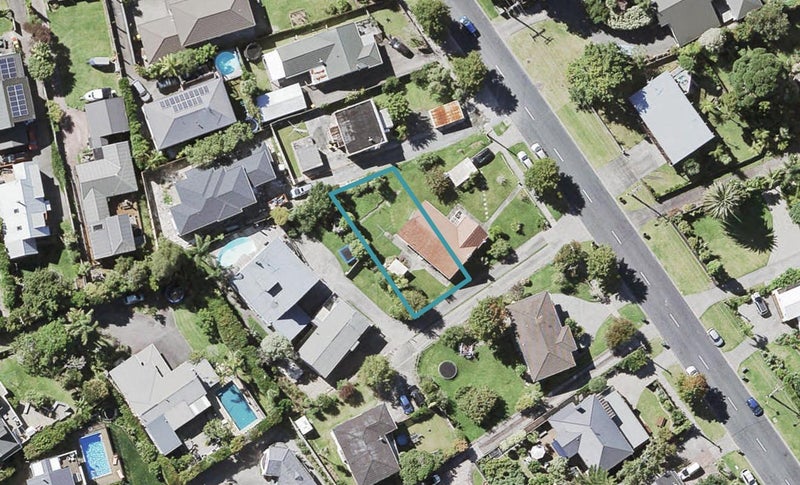 32C Lyons Avenue, Murrays Bay, Auckland - Carousel 1