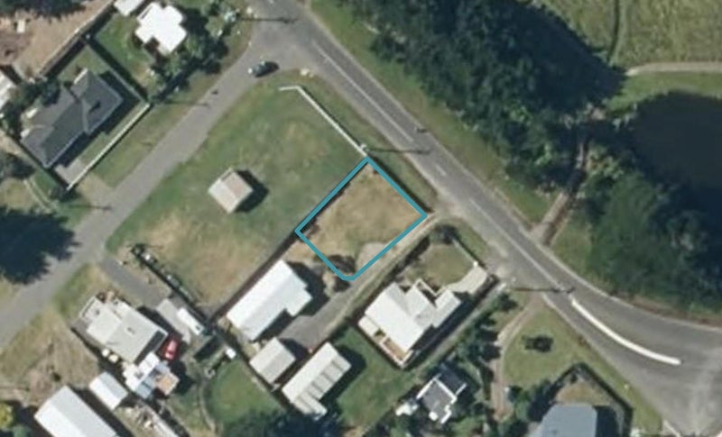 8 Holben Parade, Foxton Beach, Foxton - Carousel 1
