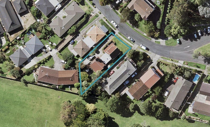 2/13 Rapallo Place, Farm Cove, Auckland - Carousel 1