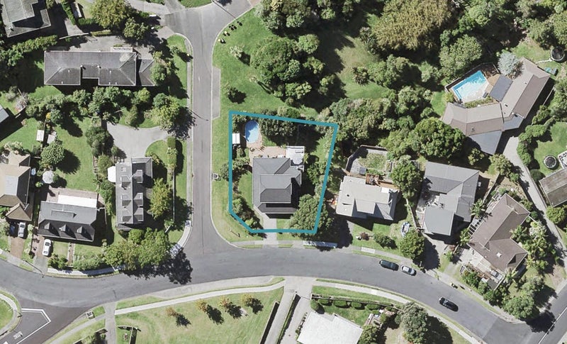 5 Penguin Drive, Murrays Bay, Auckland - Carousel 1