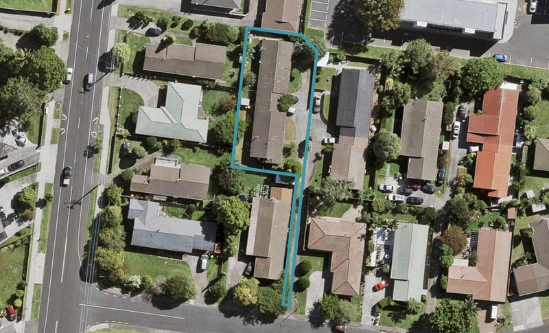 2/4 Ti Nana Crescent, Henderson, Auckland - Carousel 1