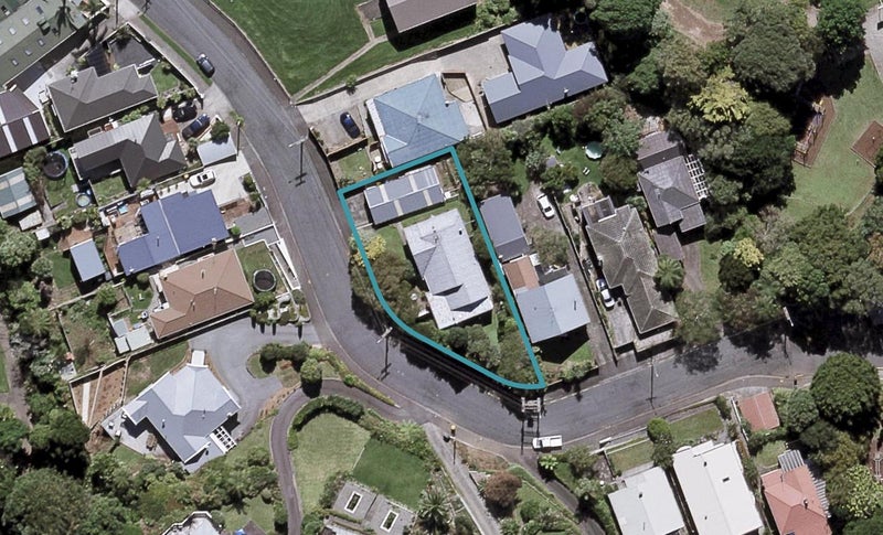 17 Bonithon Avenue, Moturoa, New Plymouth - Carousel 1