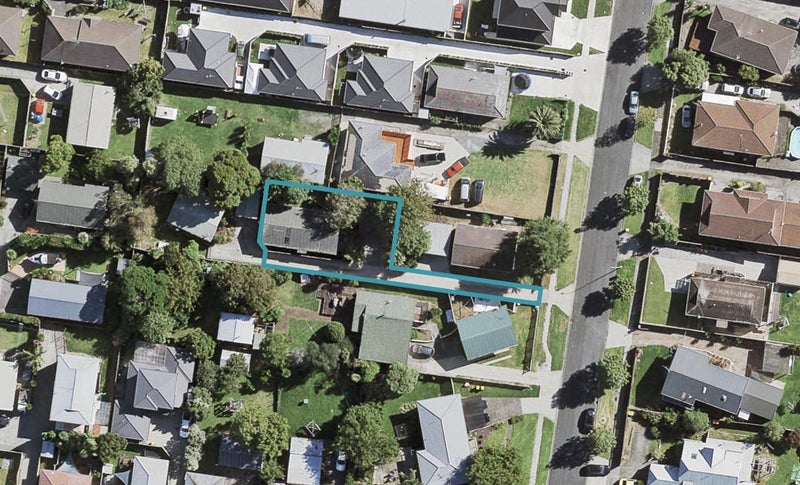 10A Lane Road, Weymouth, Auckland - Carousel 1