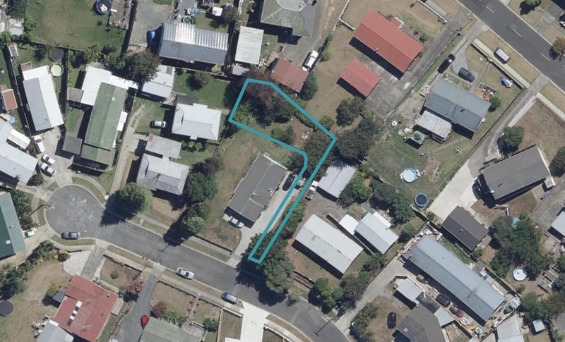 4/11 Maynard Place, Temple View, Hamilton - Carousel 1