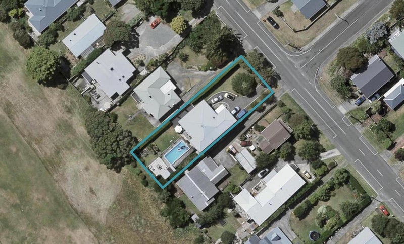 38 Martin Road, Paraparaumu Beach, Paraparaumu - Carousel 1