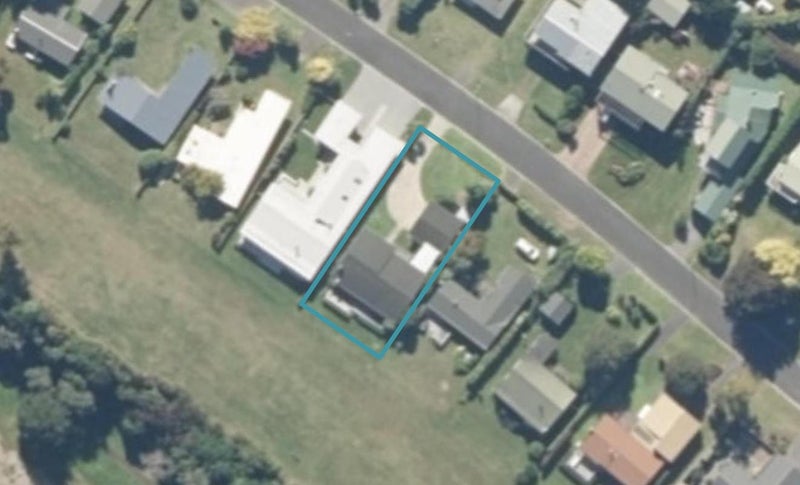 14 Nisbet Terrace, Kinloch, Taupō - Carousel 1