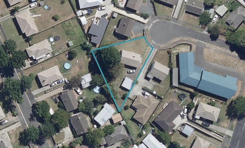 5 Hume Place, Fairfield, Hamilton - Carousel 1