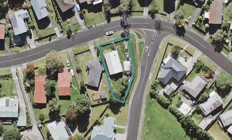 52 Rosewarne Crescent, Glendene, Auckland - Carousel 1