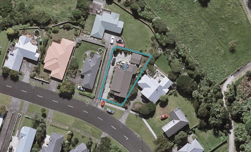 86 Riversdale Drive, Merrilands, New Plymouth - Carousel 1