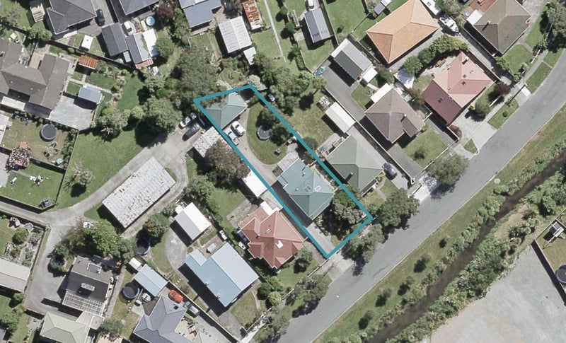 509 Riverside Drive, Fairfield, Lower Hutt - Carousel 1