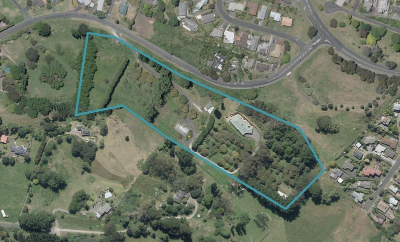 15 Montgomery Road, Otamatea, Whanganui - Carousel 1