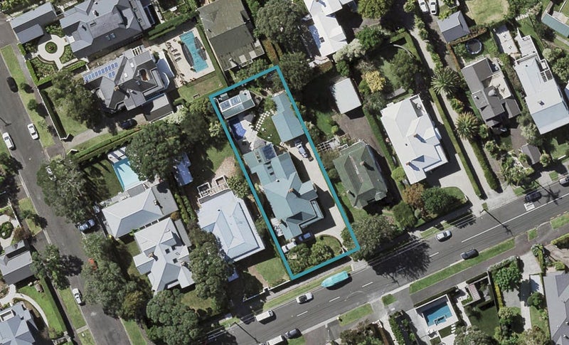 34 Stanley Point Road, Stanley Point, Auckland - Carousel 1