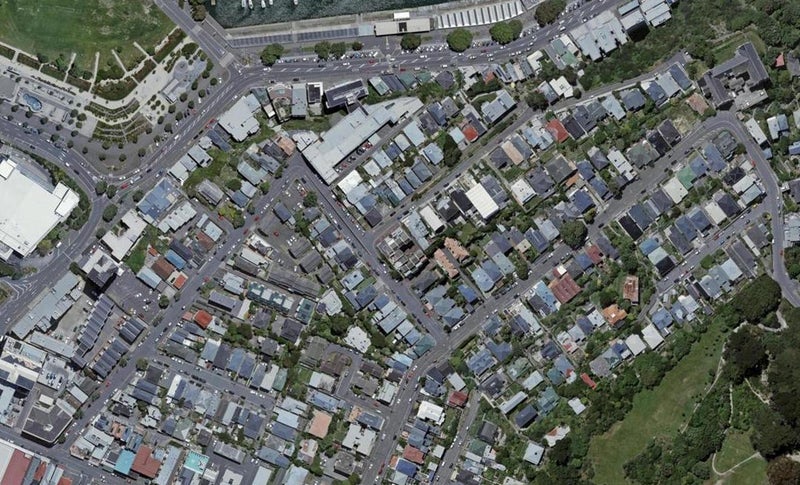2/2 Mcfarlane Street, Mount Victoria, Wellington - Carousel 1