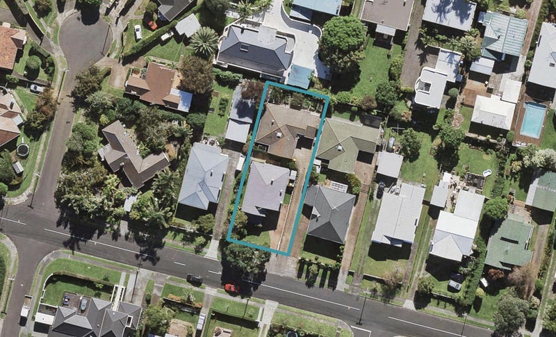 37 Fernleigh Avenue, Royal Oak, Auckland - Carousel 1