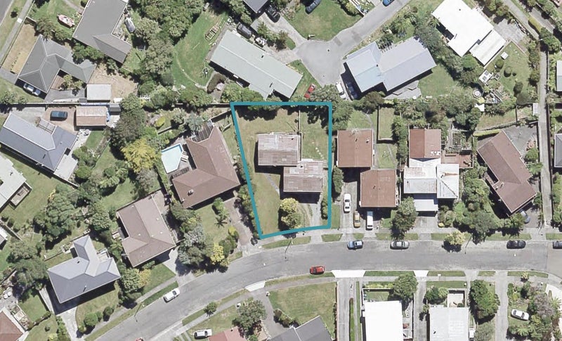 1/5 Reese Jones Grove, Maungaraki, Lower Hutt - Carousel 1