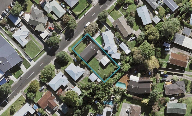 13 Sylvia Road, Hillcrest, Auckland - Carousel 1