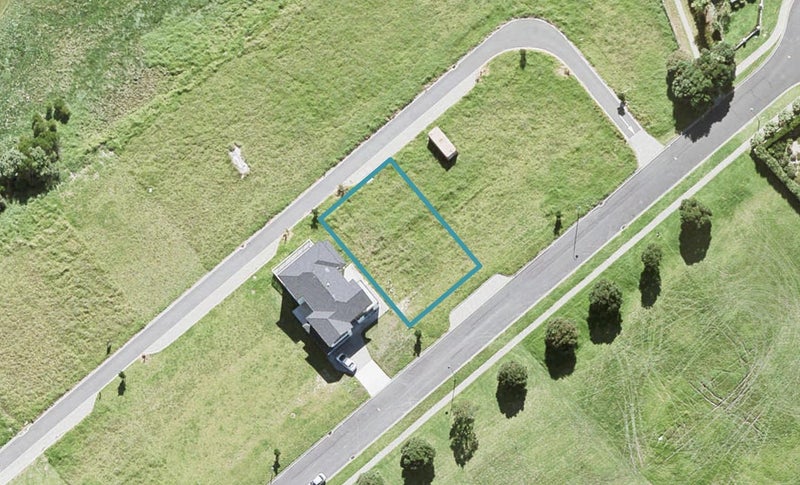 349 Pinecrest Drive, Gulf Harbour, Whangaparāoa - Carousel 1