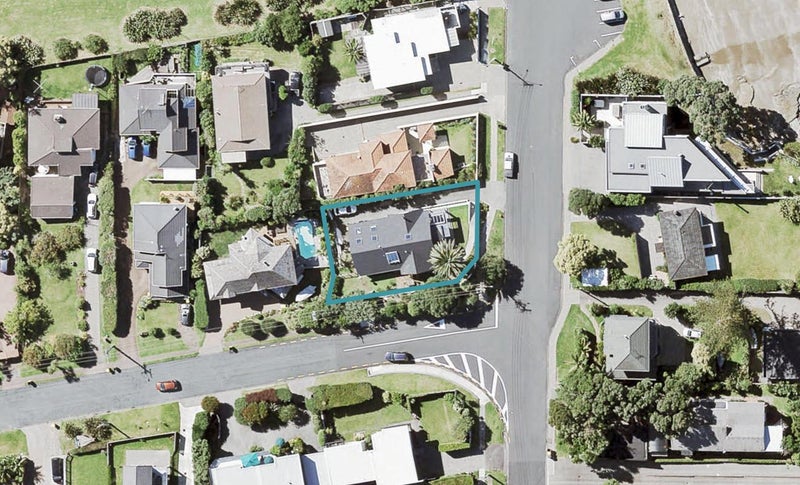 52 Rothesay Bay Road, Rothesay Bay, Auckland - Carousel 1