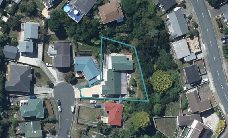 18 Findhorn Place, Papakowhai, Porirua - Carousel 1