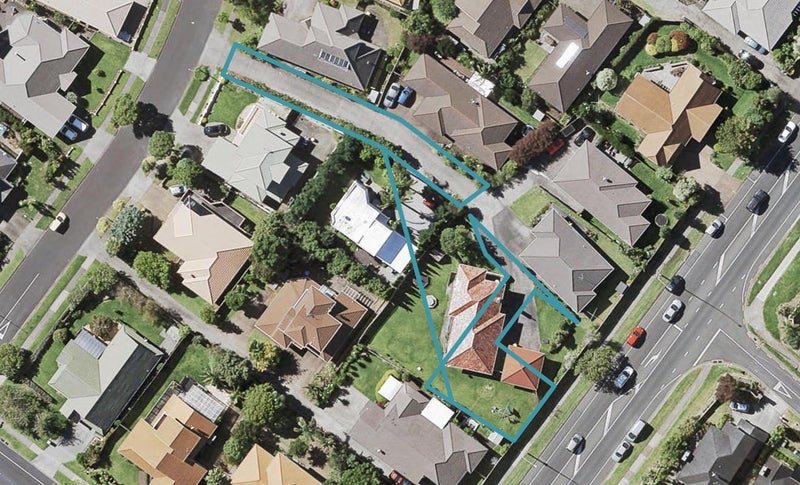 13D Matterhorn Crescent, Northpark, Auckland - Carousel 1