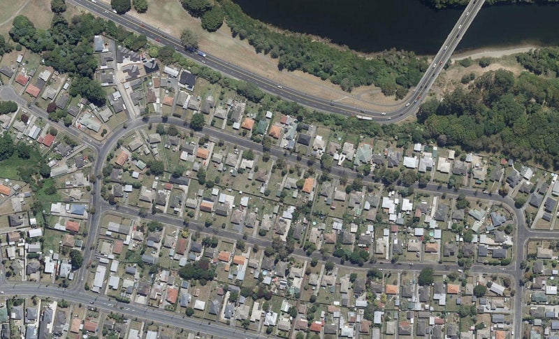 32 Montgomery Crescent, Bader, Hamilton - Carousel 1