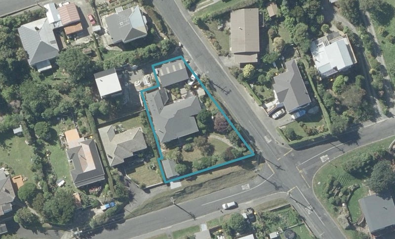 39 Totara Street, Ravensbourne, Dunedin - Carousel 1